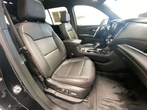 Used 2023 Chevrolet Traverse RS w/ LPO, Floor Liner Package image 37