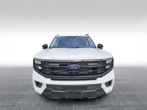 Used 2025 Ford Expedition Max Active AWD/4WD image 2
