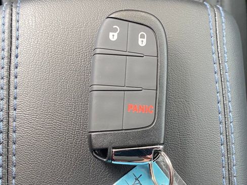 New 2022 Jeep Compass Latitude w/ Sun and Sound Group image 40