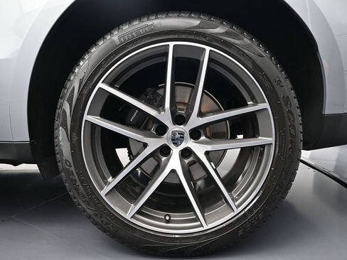 Certified 2026 Porsche Macan image 26