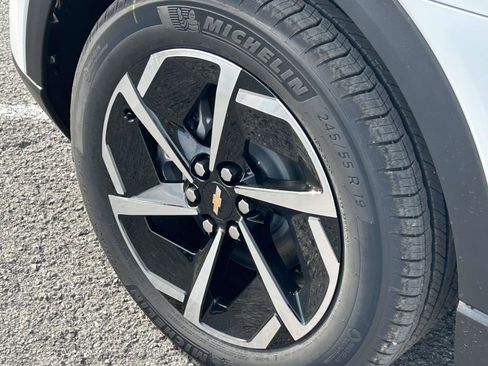 New 2026 Chevrolet Equinox EV LT AWD/4WD image 9