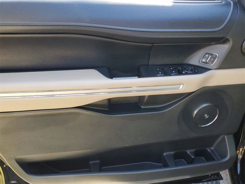 Used 2024 Ford Expedition Max Limited image 20