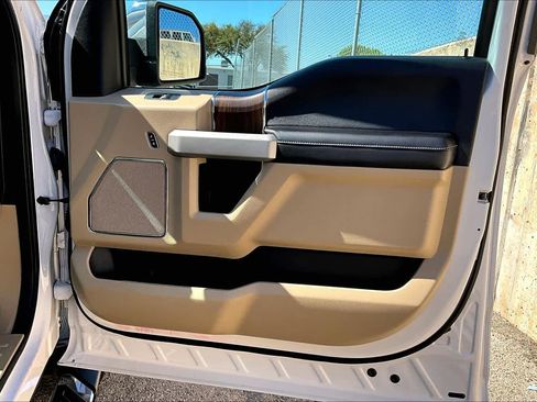 Used 2017 Ford F150 Lariat image 23