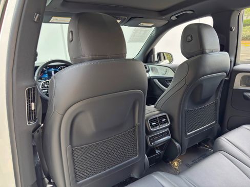 Used 2023 Mercedes-Benz GLS 450 4MATIC image 40