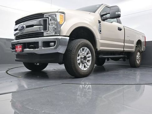 Used 2017 Ford F250 XLT w/ XLT Value Package AWD/4WD image 29