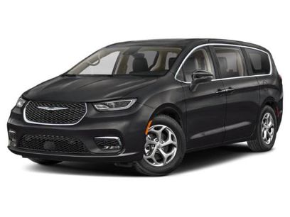 Used 2025 Chrysler Pacifica Limited