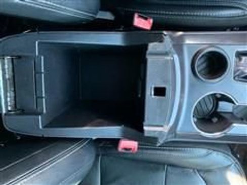 Used 2019 Ford Explorer Limited w/ Ford Safe & Smart Package image 31