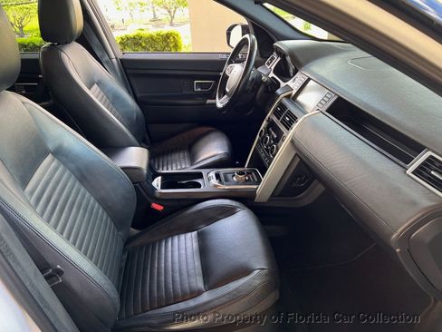 Used 2015 Land Rover Discovery Sport HSE Luxury image 37