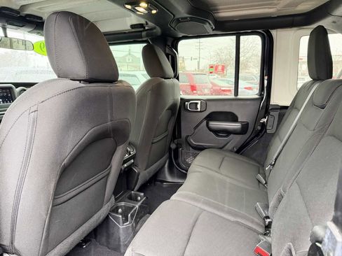 Used 2019 Jeep Wrangler Unlimited Sport S image 18