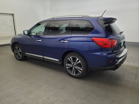 Used 2017 Nissan Pathfinder Platinum AWD/4WD image 3