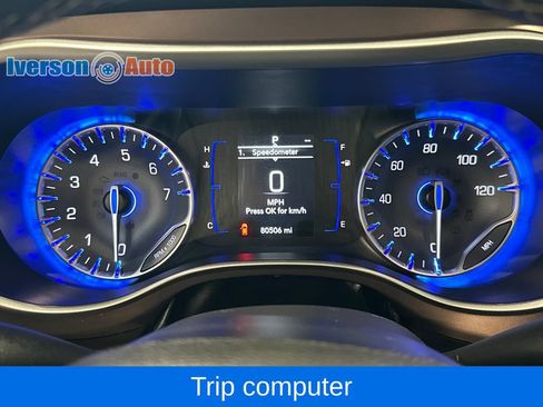 Used 2023 Chrysler Voyager LX FWD image 19