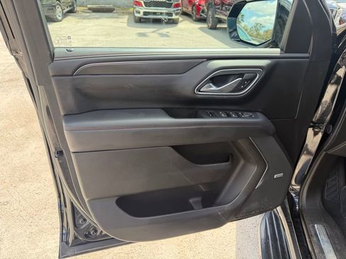 Used 2021 Chevrolet Suburban RST w/ Luxury Package image 13