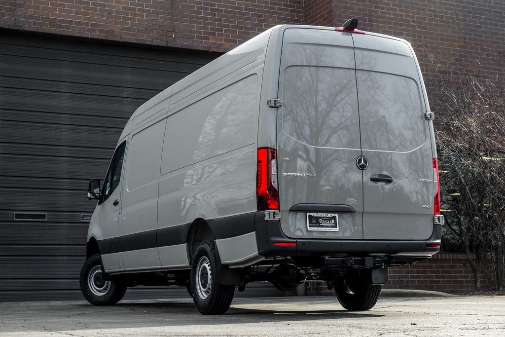 Used 2026 Mercedes-Benz Sprinter 2500 image 2