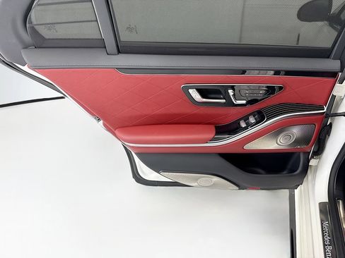 Used 2022 Mercedes-Benz S 580 4MATIC Sedan image 25