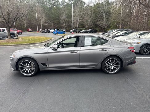 Used 2024 Genesis G70 2.5T image 14