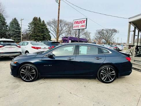 Used 2016 Chevrolet Malibu Premier w/ Driver Confidence Package II FWD image 6