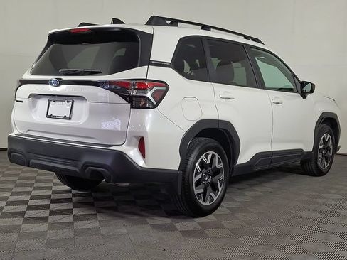 Used 2026 Subaru Forester Premium AWD/4WD image 9