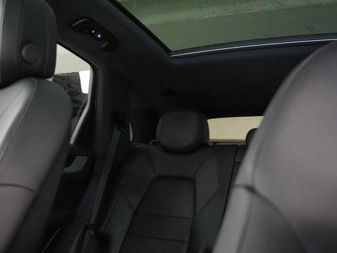 Used 2026 Porsche Cayenne AWD/4WD image 34