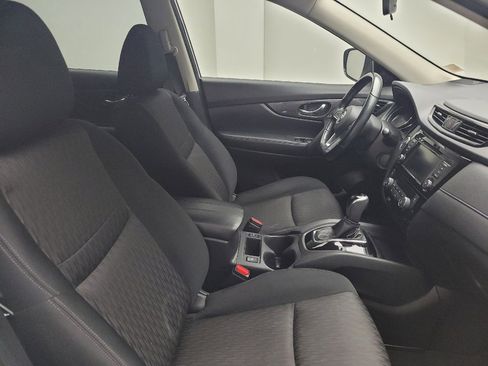 Used 2020 Nissan Rogue SV FWD image 21