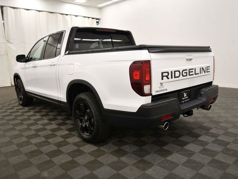 Used 2025 Honda Ridgeline Black Edition image 5
