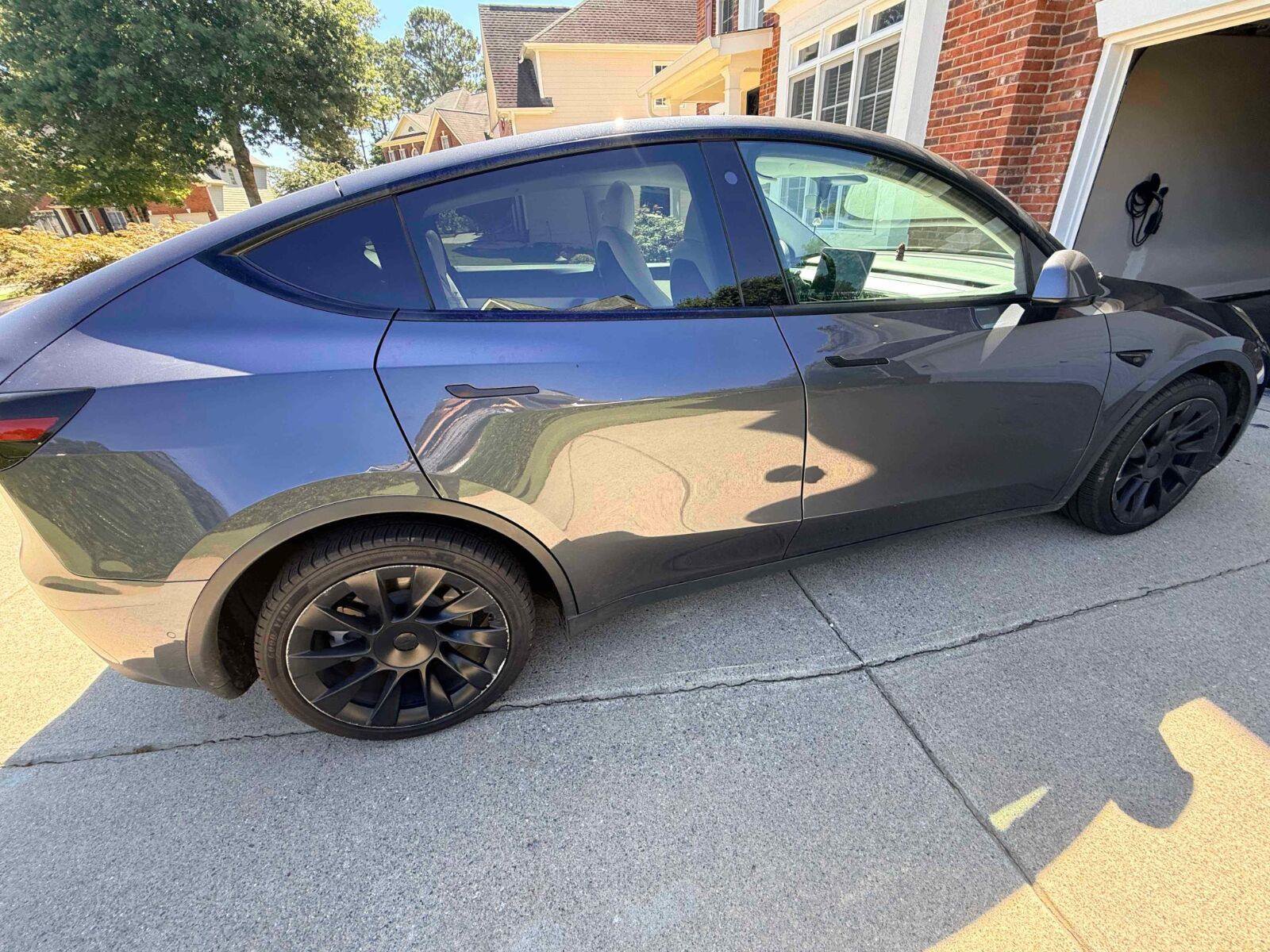 Used 2021 Tesla Model Y Long Range AWD/4WD image 2