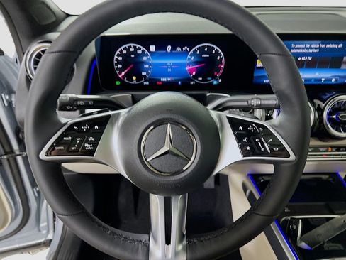 New 2026 Mercedes-Benz GLB 250 4MATIC image 12