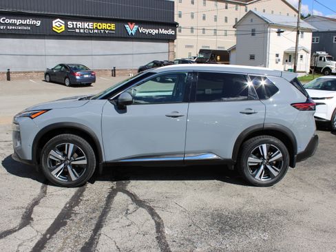 Certified 2023 Nissan Rogue SL w/ SL Premium Package AWD/4WD image 2