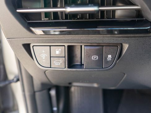 Used 2024 Kia EV6 Wind w/ Wind Technology Package AWD/4WD image 17