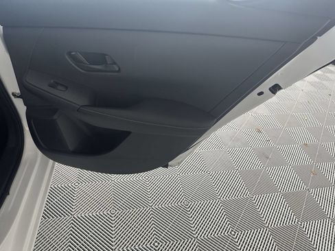Certified 2024 Nissan Sentra SV FWD image 30