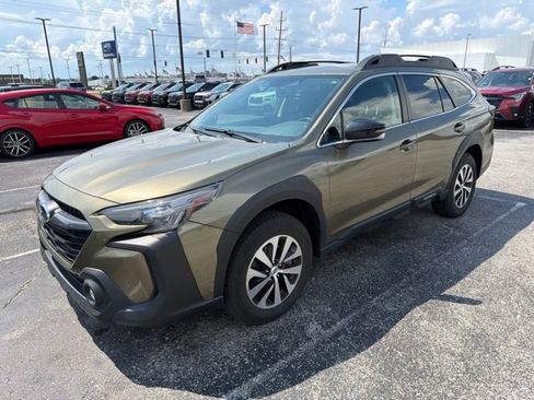 Certified 2025 Subaru Outback Premium AWD/4WD image 2