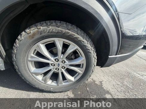 Used 2021 Ford Explorer Limited w/ Equipment Group 301A image 7