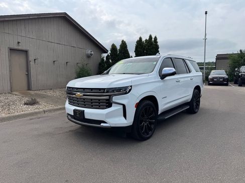 Used 2021 Chevrolet Tahoe Premier w/ Premium Package AWD/4WD image 2