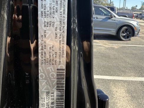 Used 2024 Jeep Gladiator Rubicon w/ Technology Group image 28