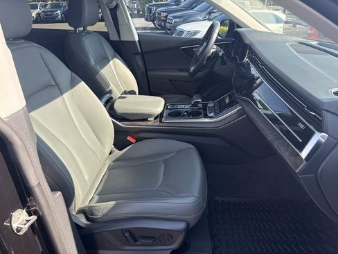Used 2019 Audi Q8 Premium Plus AWD/4WD image 22