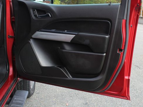 Used 2015 Chevrolet Colorado LT w/ Luxury Package image 18