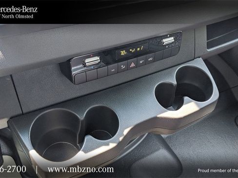 Used 2022 Mercedes-Benz Sprinter 3500 image 38