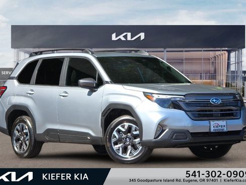 Used 2026 Subaru Forester Premium AWD/4WD image 1