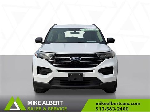 Used 2022 Ford Explorer XLT image 2
