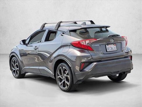 Used 2018 Toyota C-HR XLE FWD image 8