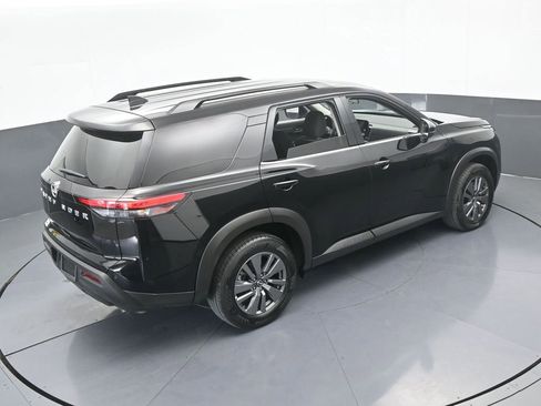 Used 2025 Nissan Pathfinder SV image 54