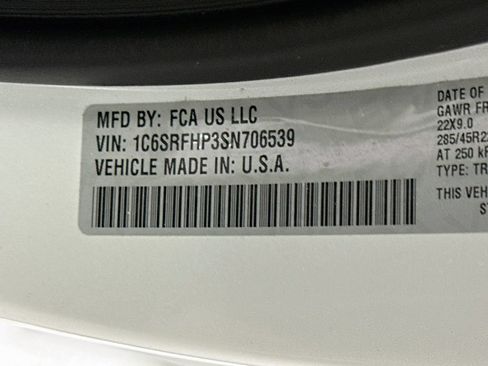 Used 2025 RAM 1500 Limited AWD/4WD image 38