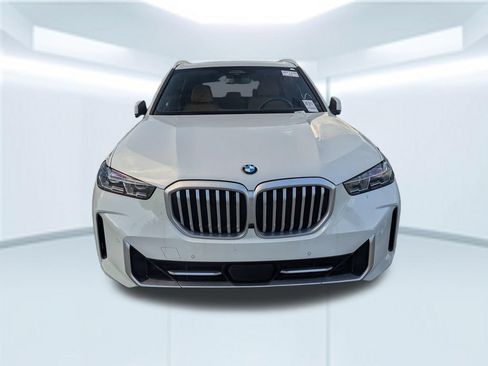 Used 2025 BMW X5 xDrive40i AWD/4WD image 4