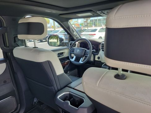 Used 2025 Toyota Sequoia Capstone AWD/4WD image 14