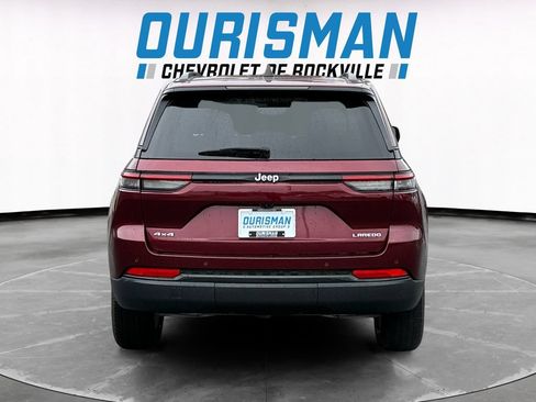 Used 2024 Jeep Grand Cherokee Laredo X AWD/4WD image 4