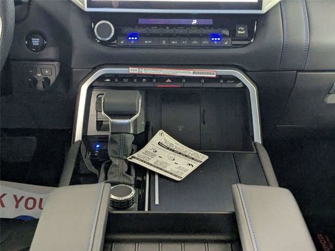 New 2025 Toyota Tundra Platinum AWD/4WD image 28