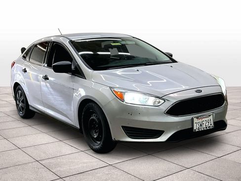Used 2016 Ford Focus S FWD image 2