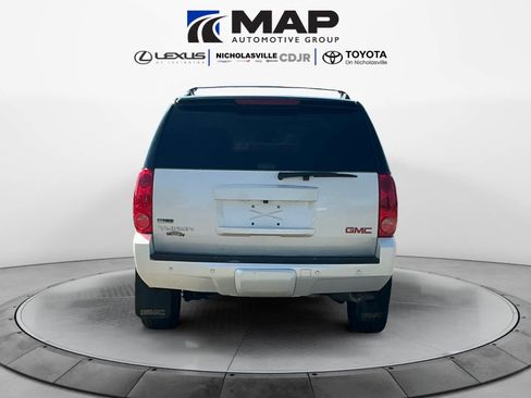 Used 2011 GMC Yukon SLT w/ SLT-2 Equipment Package AWD/4WD image 4