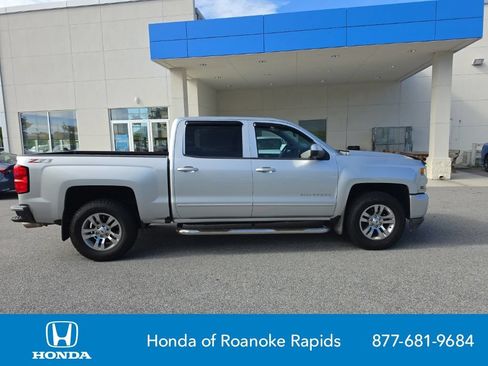 Used 2017 Chevrolet Silverado 1500 LT w/ All Star Edition AWD/4WD image 6