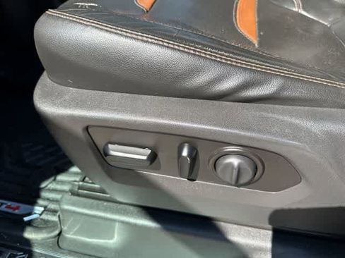 Used 2020 GMC Sierra 1500 AT4 w/ Off-Road Performance Package image 16