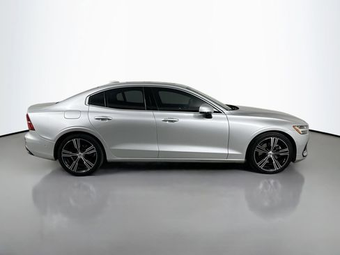 Used 2022 Volvo S60 B5 Inscription w/ Advanced Package AWD/4WD image 5